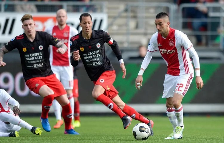 而曼联则在 而曼联则在